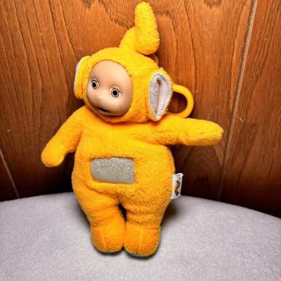 Teletubbies Laa-Laa Clip-On Plush Backpack Buddy Yellow Doll Vintage Toy - Picture 2 of 4